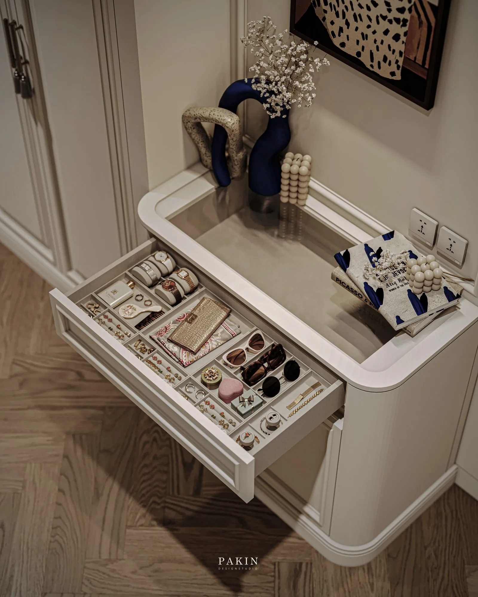 Walk-in Closet — 05